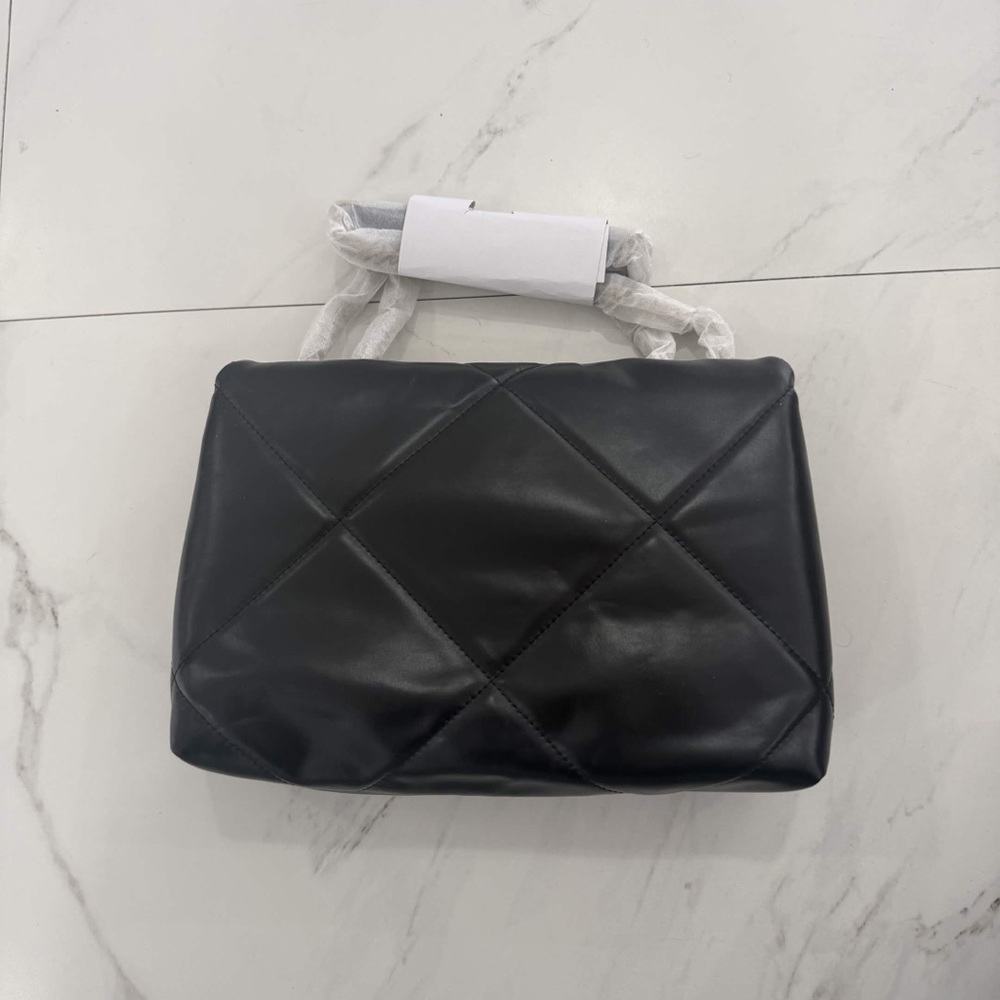 Tory Burch Kira Diamond Quilt Large Shoulder Bag MSRP $595 - Picture 3 of 9
